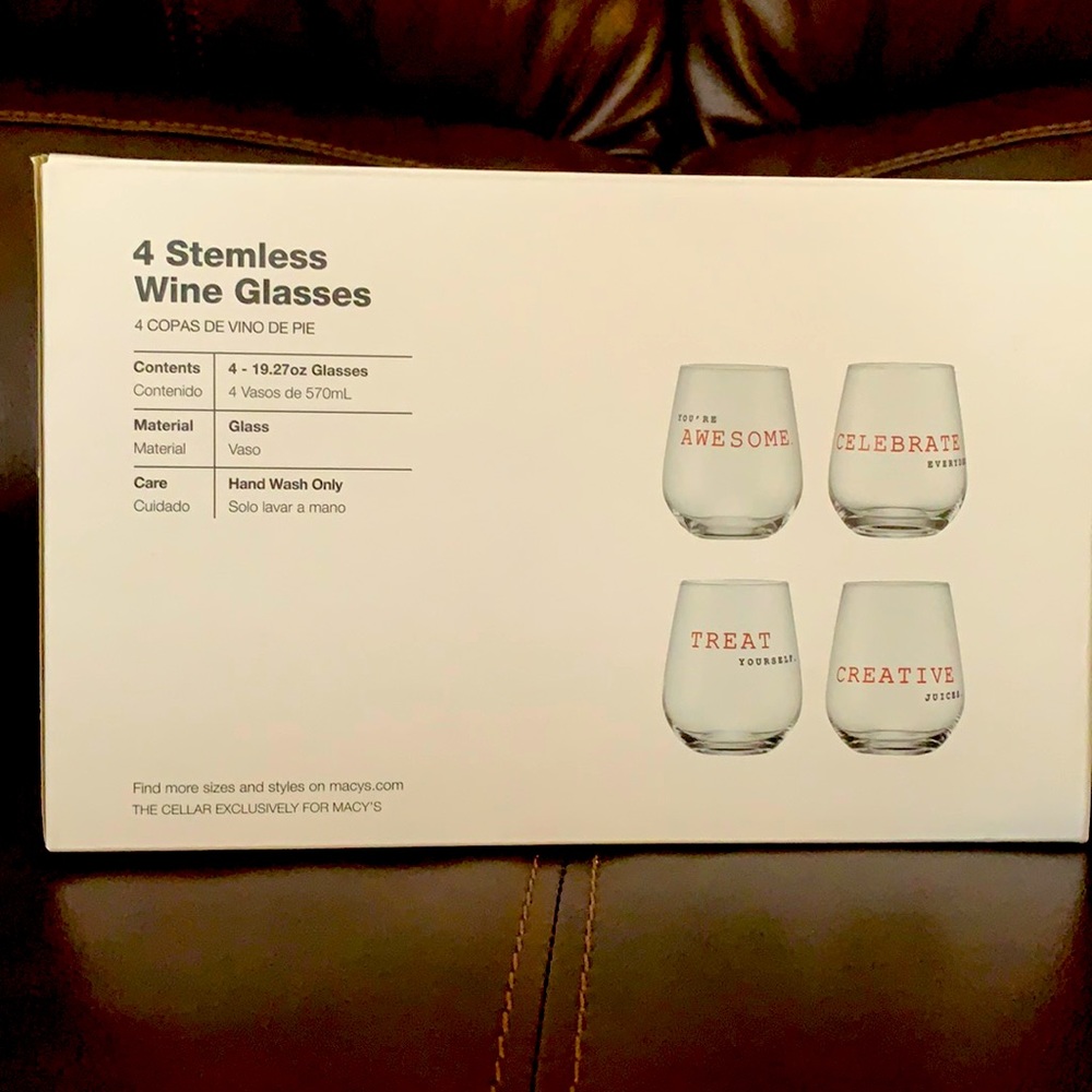 Stemless wine glasses